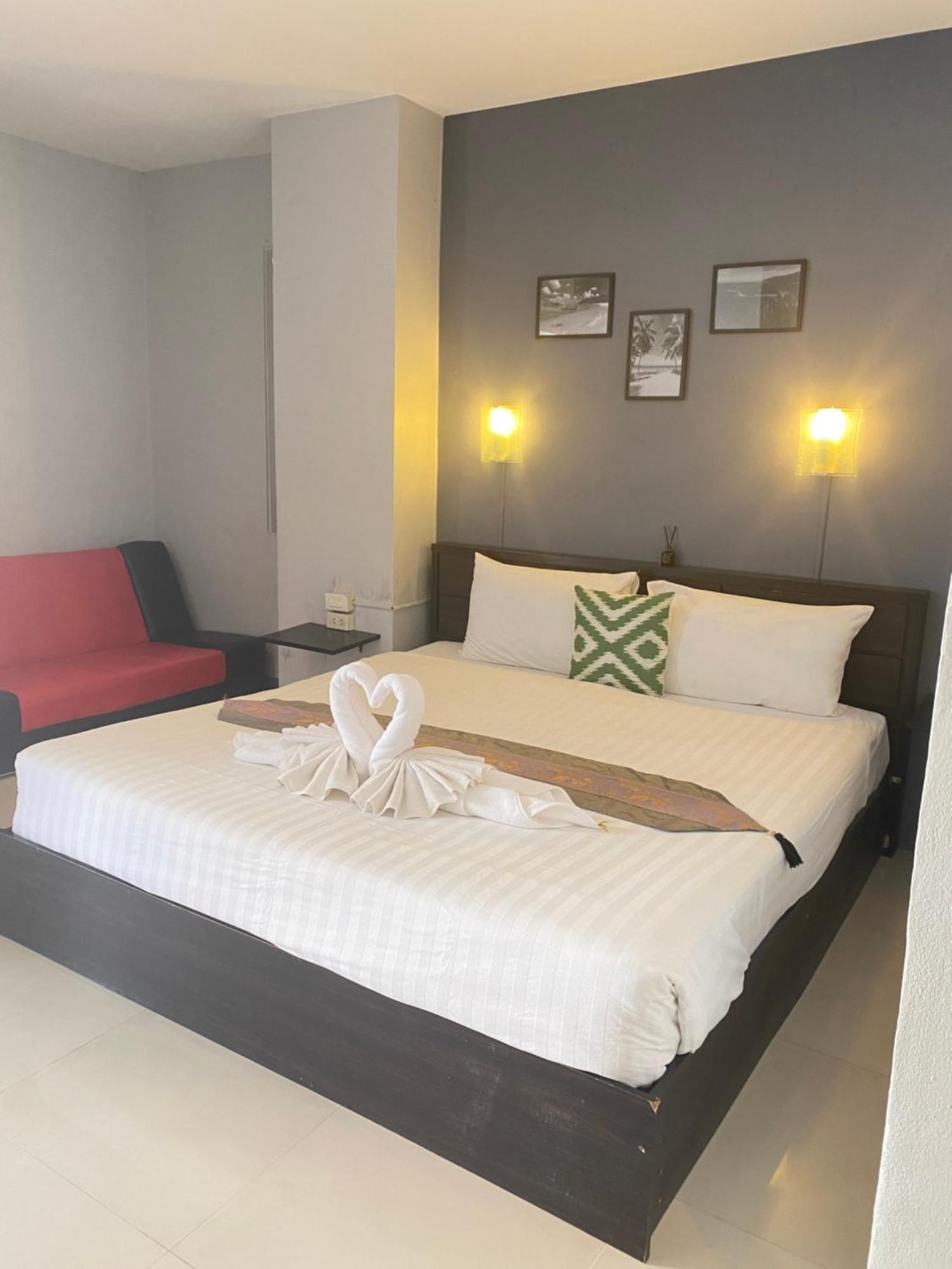 Holiday Home Patong Экстерьер фото