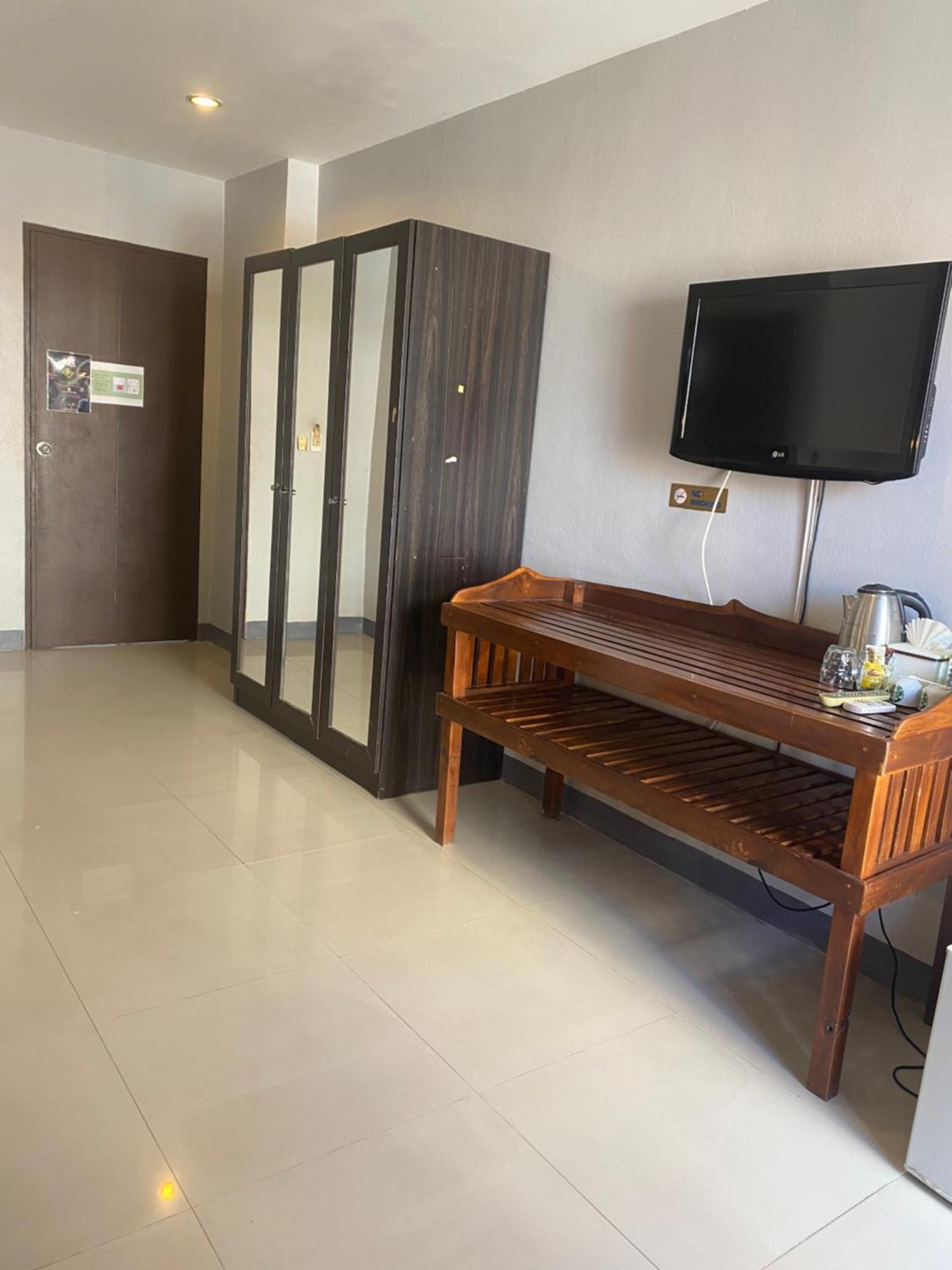 Holiday Home Patong Экстерьер фото