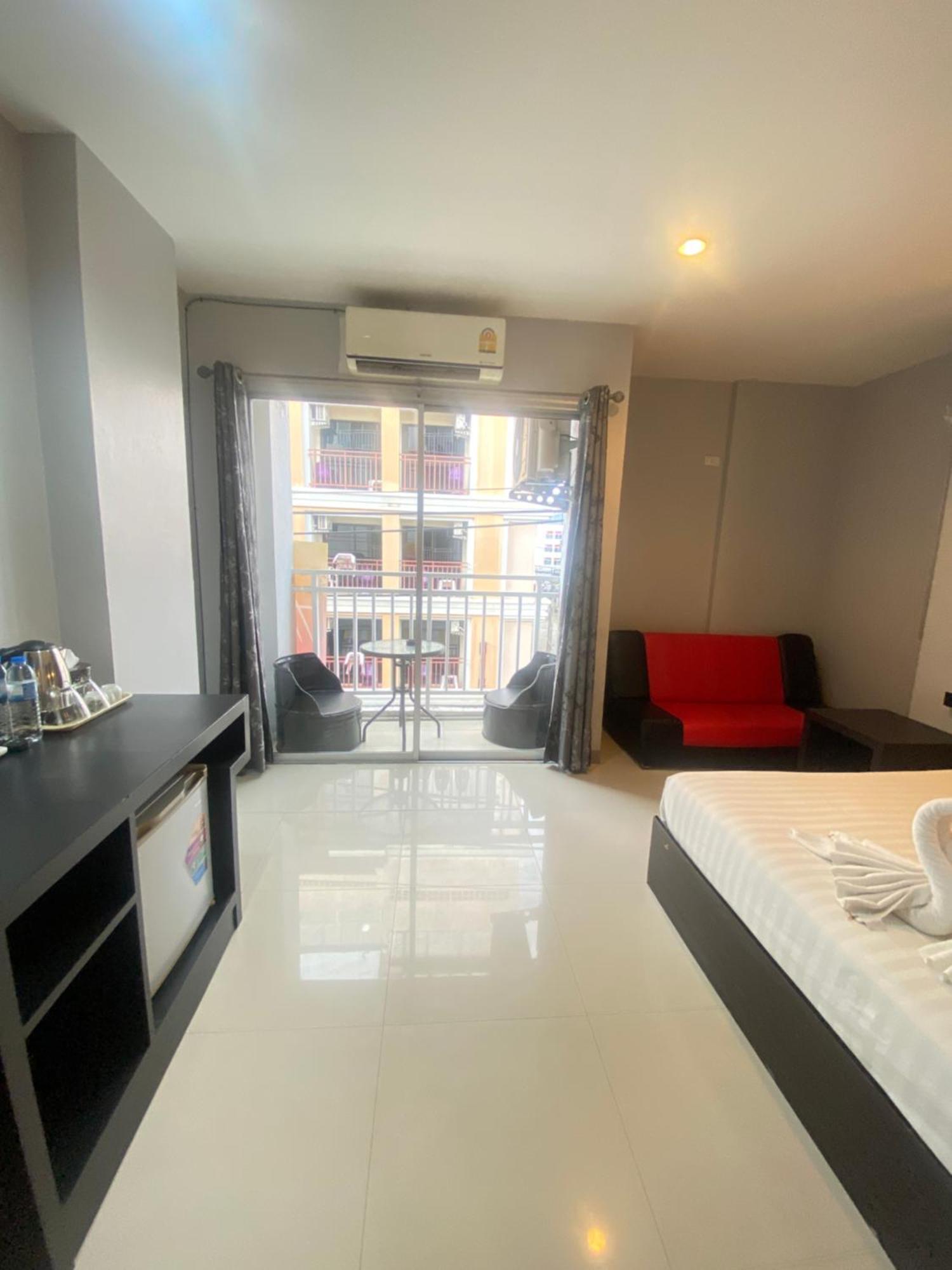 Holiday Home Patong Экстерьер фото