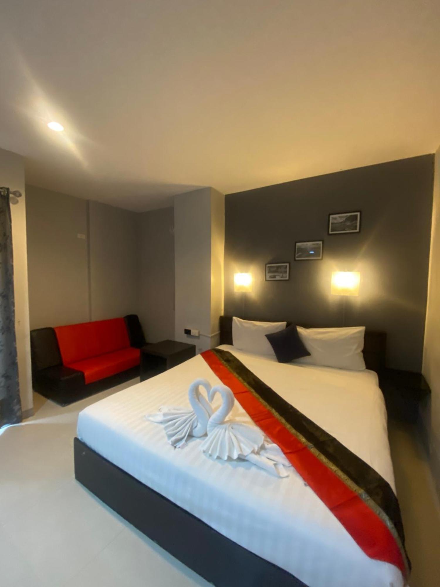 Holiday Home Patong Экстерьер фото
