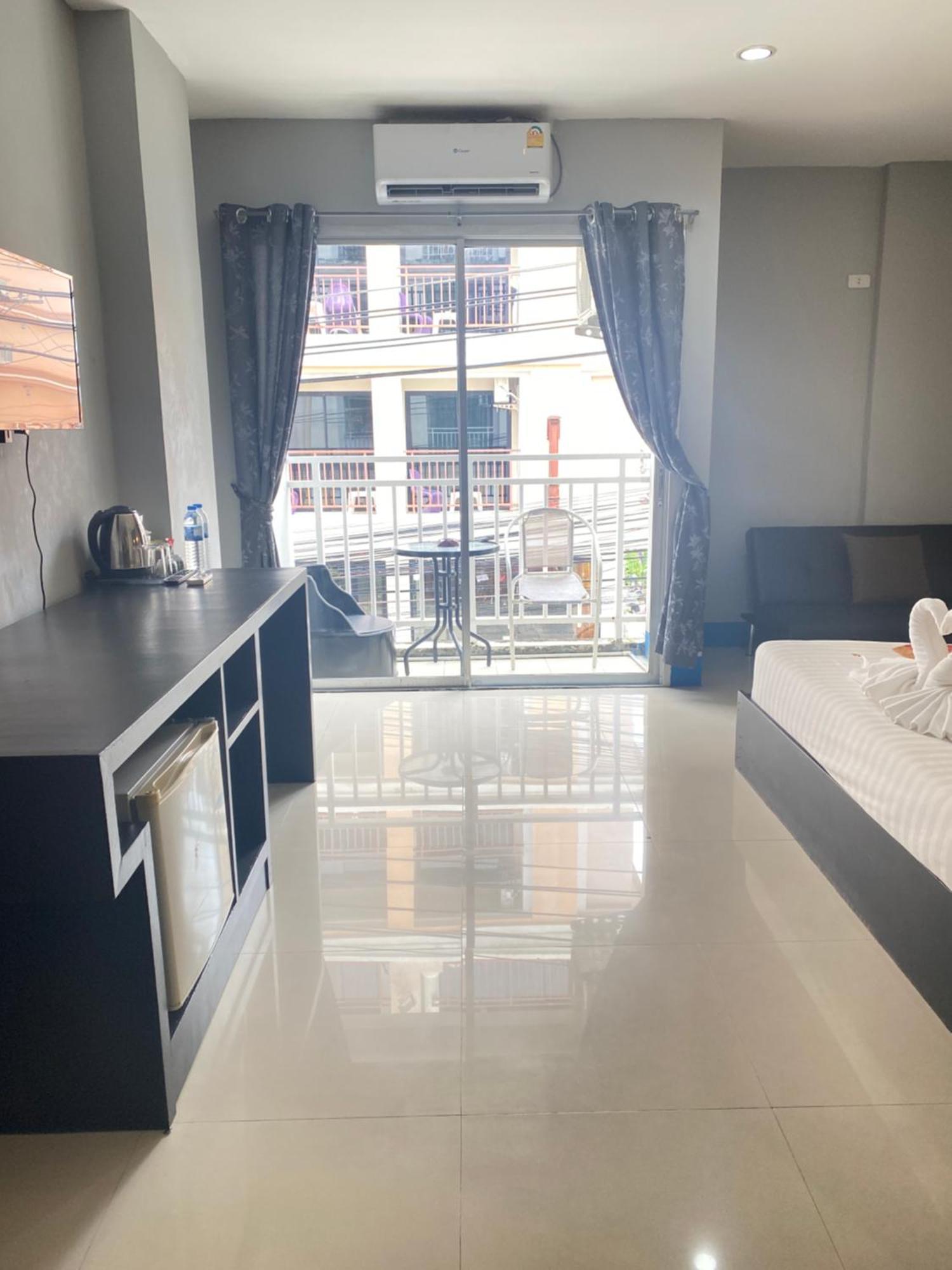 Holiday Home Patong Экстерьер фото