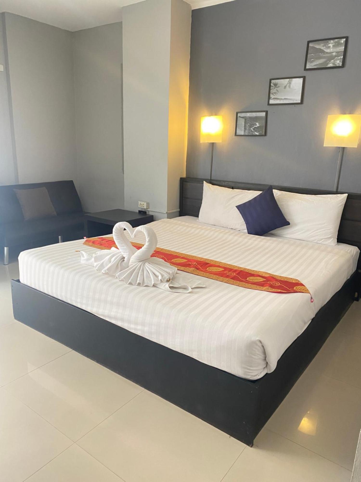 Holiday Home Patong Экстерьер фото