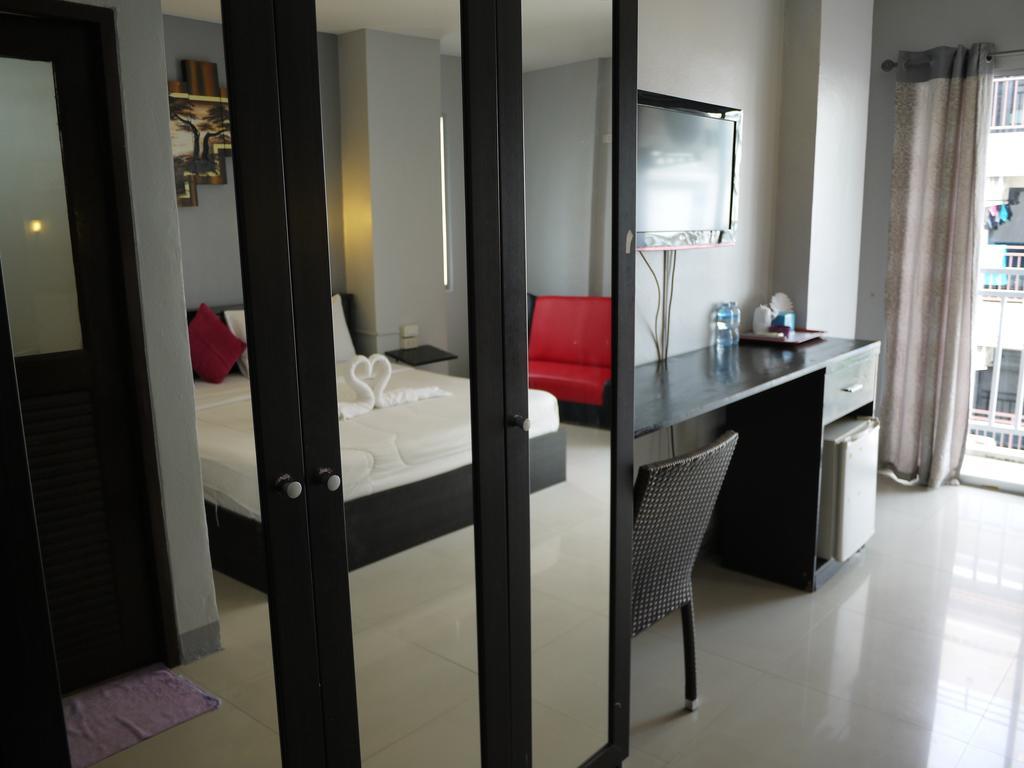 Holiday Home Patong Экстерьер фото