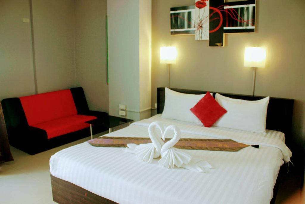 Holiday Home Patong Экстерьер фото